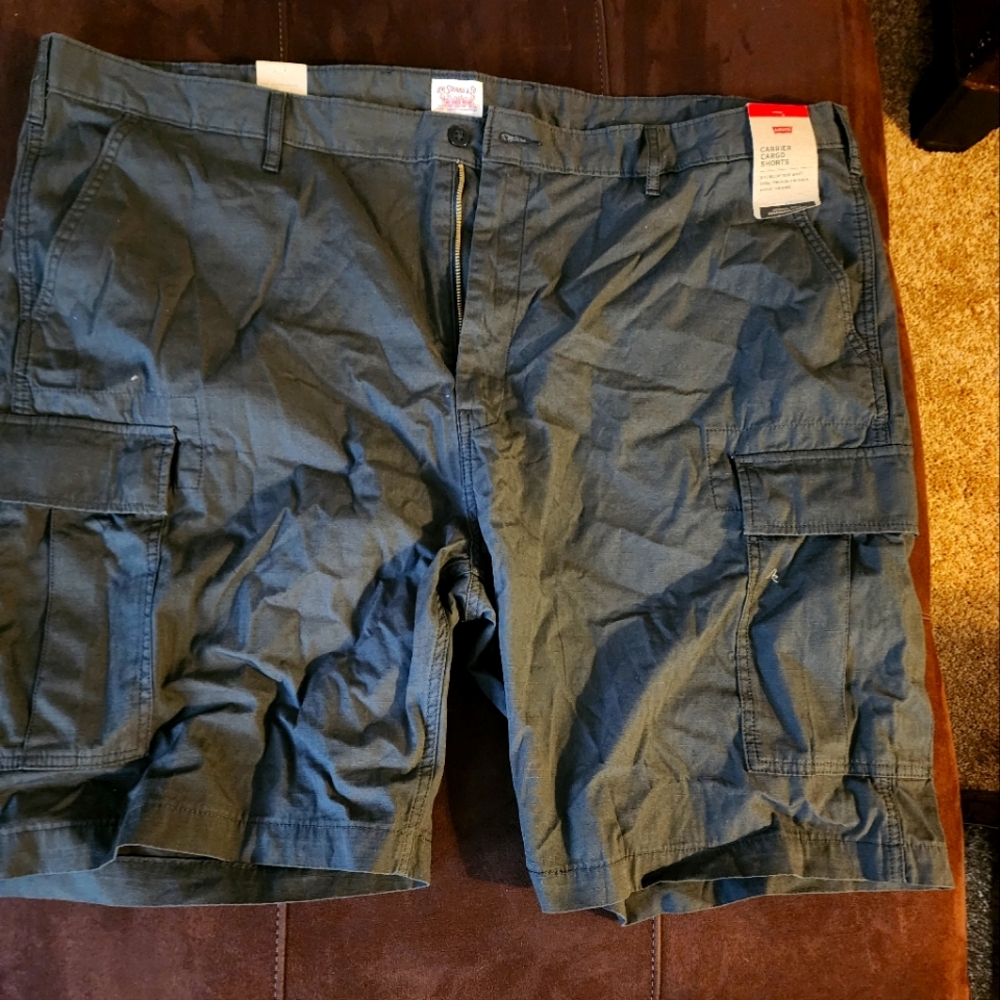 Gray Levi's Carrier Cargo shorts sz48